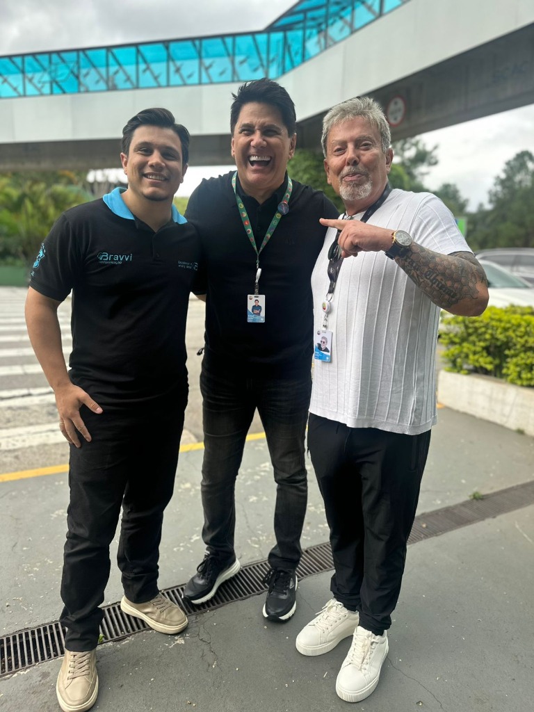 Equipe Bravvi com celebridades